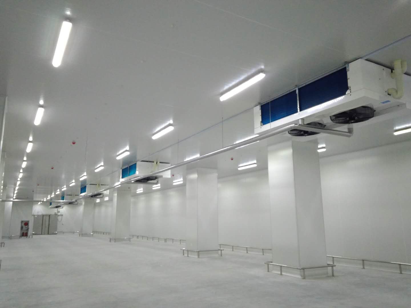 建設8500㎡陰涼物流低溫倉庫安裝配置方案費用是多少？
